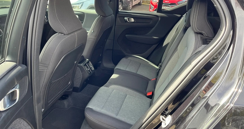 Volvo XC 40 cena 155000 przebieg: 31100, rok produkcji 2023 z Kutno małe 211